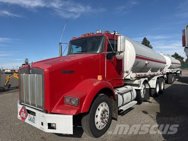 Kenworth T800 Tanker trucks