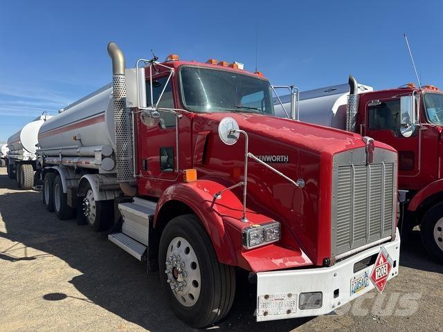 Kenworth T800 Tanker trucks