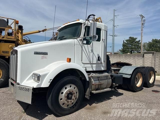 Kenworth T800B Tractor Units