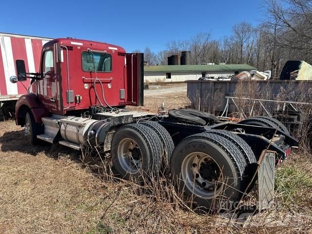 Kenworth T880 Tractor Units