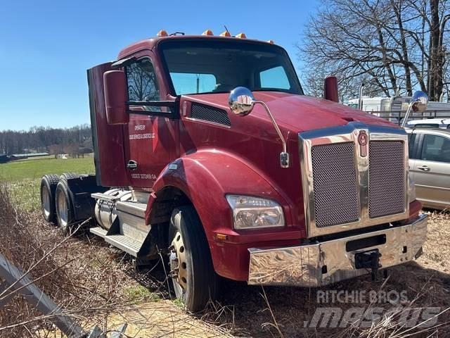 Kenworth T880 Tractor Units