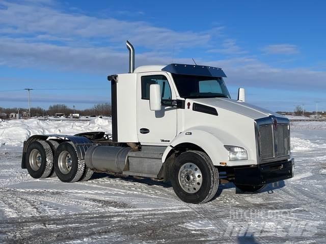 Kenworth T880 Tractor Units
