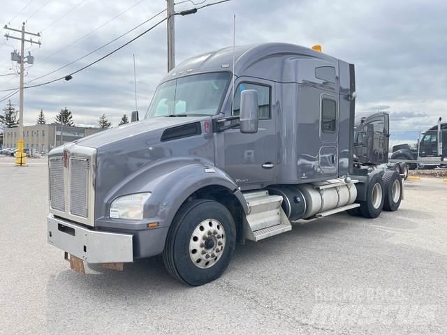 Kenworth T880 Tractor Units