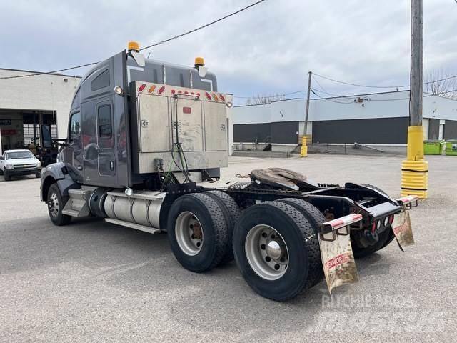 Kenworth T880 Tractor Units