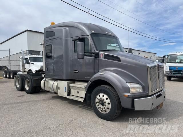 Kenworth T880 Tractor Units