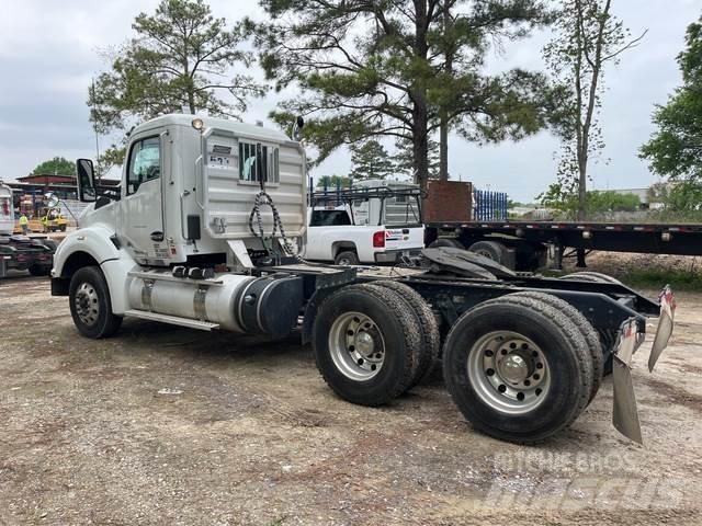 Kenworth T880 Tractor Units