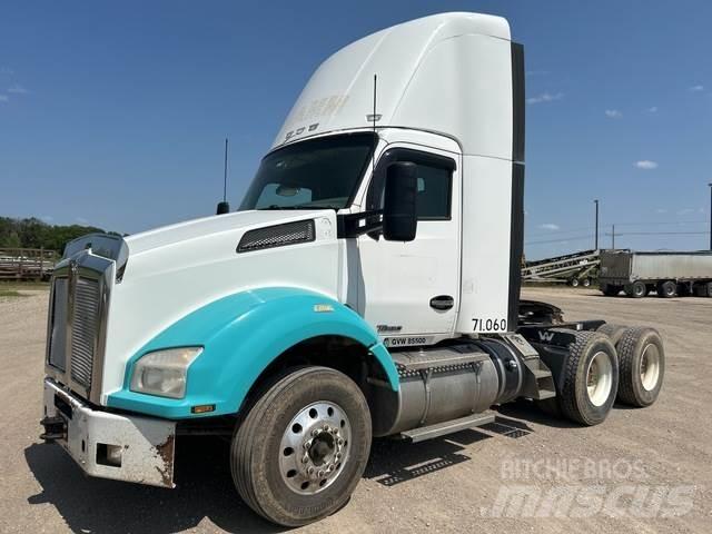 Kenworth T880 Tractor Units
