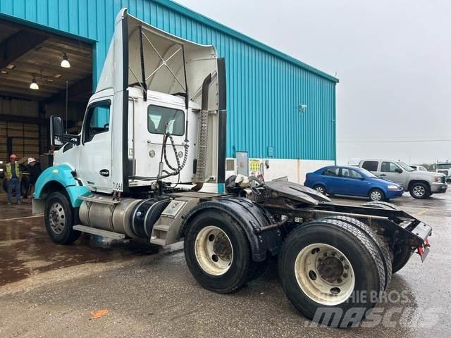 Kenworth T880 Tractor Units