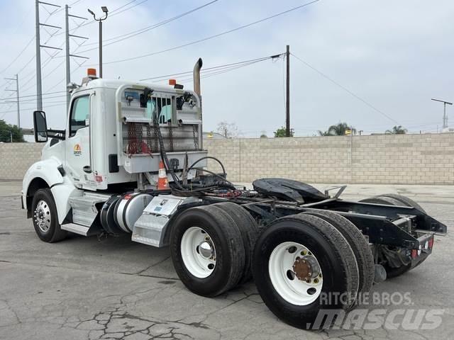 Kenworth T880 Tractor Units