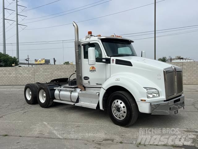 Kenworth T880 Tractor Units