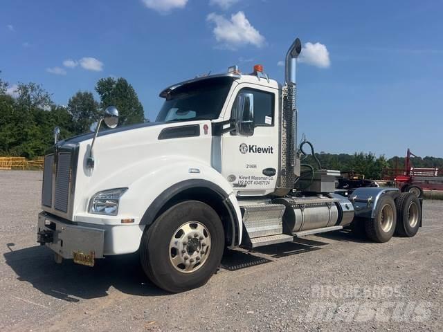 Kenworth T880 Tractor Units