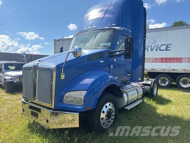 Kenworth T880 Tractor Units