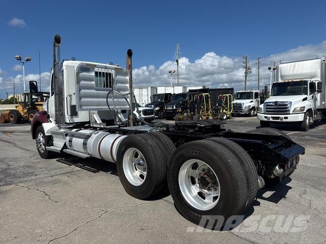 Kenworth T880 Tractor Units