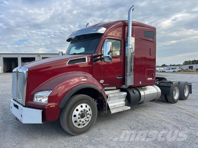 Kenworth T880 Tractor Units