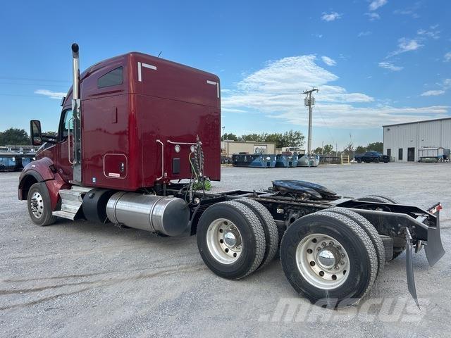 Kenworth T880 Tractor Units