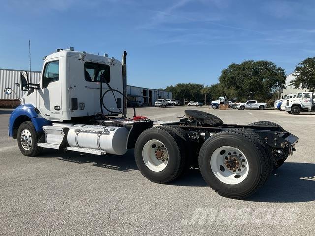 Kenworth T880 Tractor Units