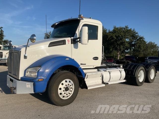 Kenworth T880 Tractor Units