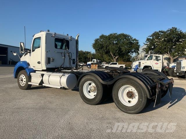 Kenworth T880 Tractor Units