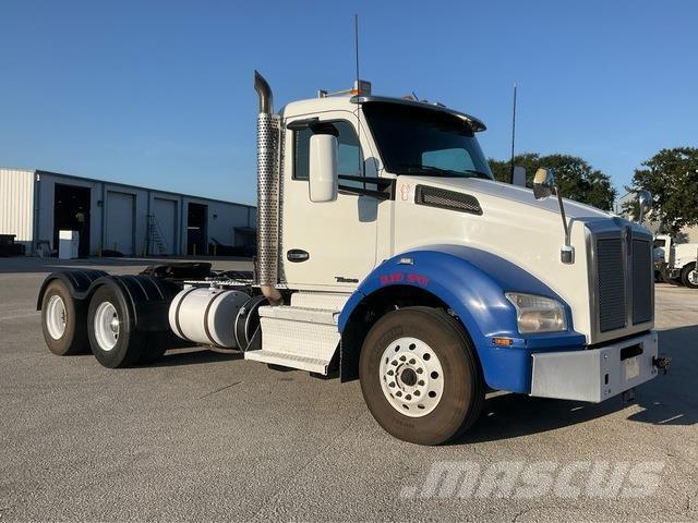 Kenworth T880 Tractor Units