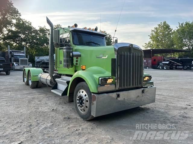 Kenworth W900 Tractor Units