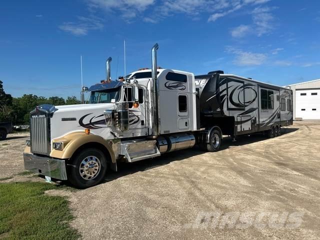 Kenworth W900 Tractor Units