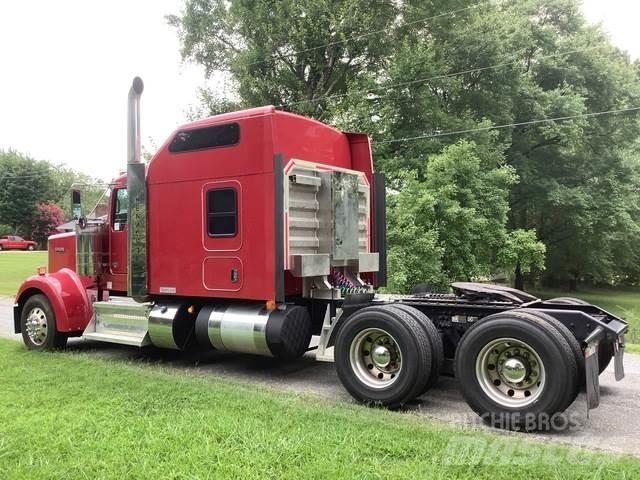 Kenworth W900 Tractor Units