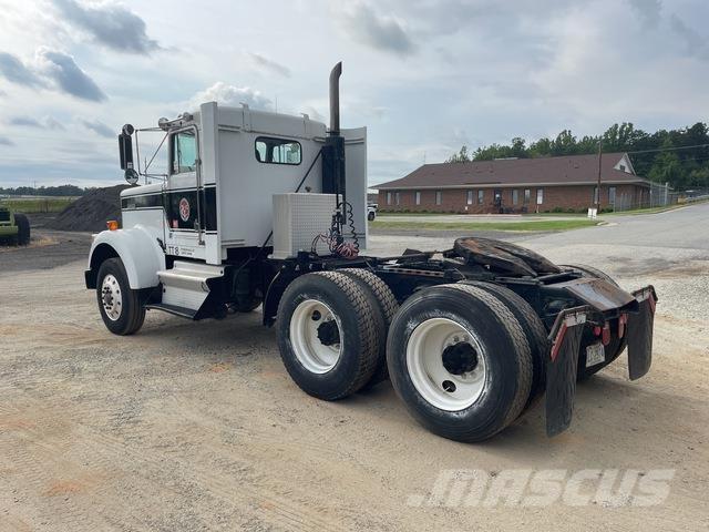 Kenworth W900 Tractor Units