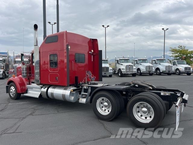 Kenworth W900 Tractor Units
