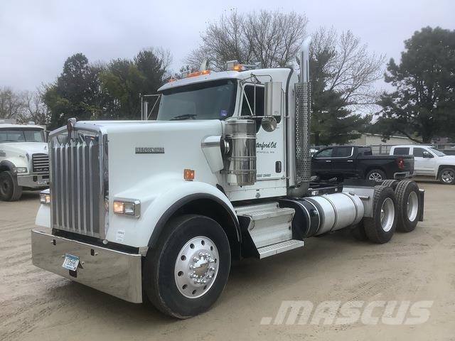 Kenworth W900 Tractor Units