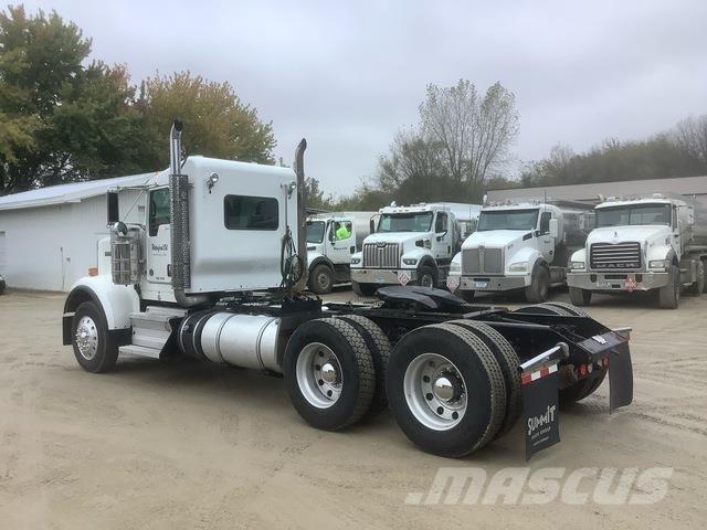 Kenworth W900 Tractor Units