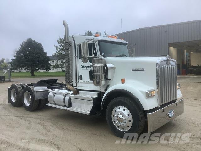 Kenworth W900 Tractor Units