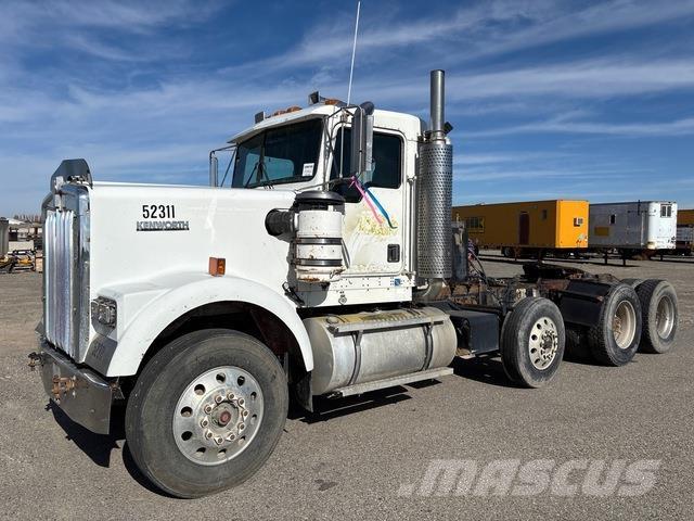 Kenworth W900B Tractor Units