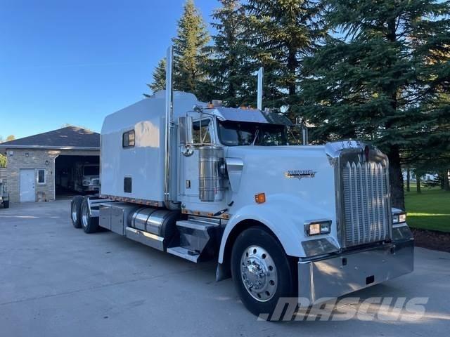Kenworth W900L Tractor Units