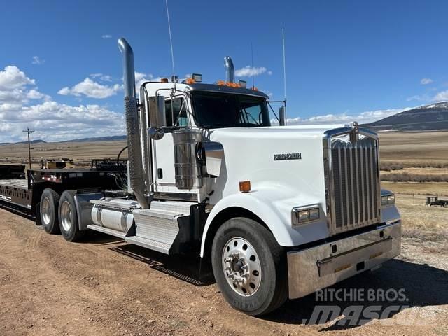 Kenworth W900L Tractor Units