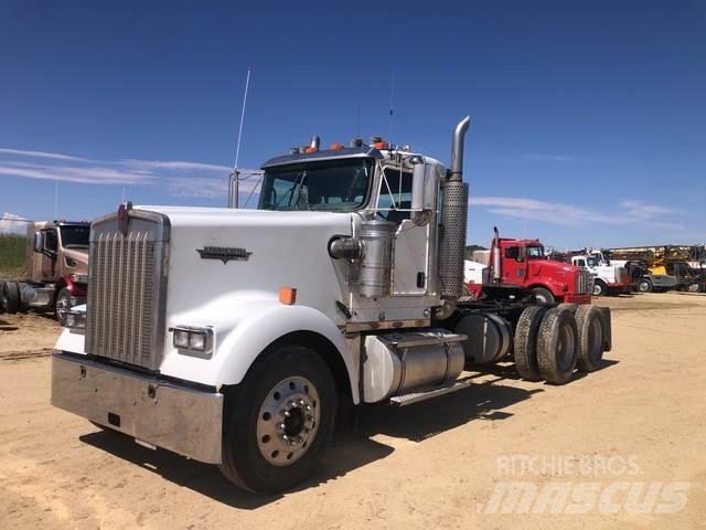 Kenworth W900L Tractor Units