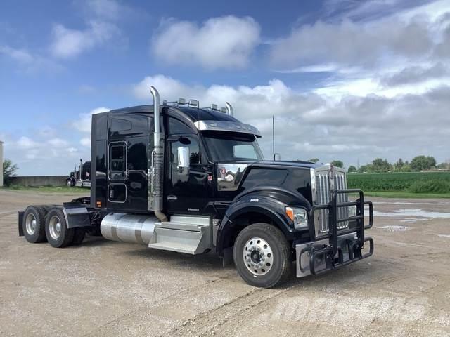 Kenworth W990 Tractor Units
