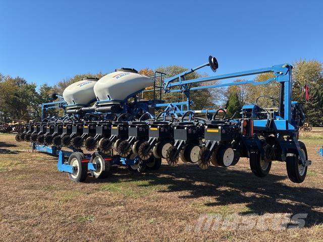 Kinze 3600 Planters