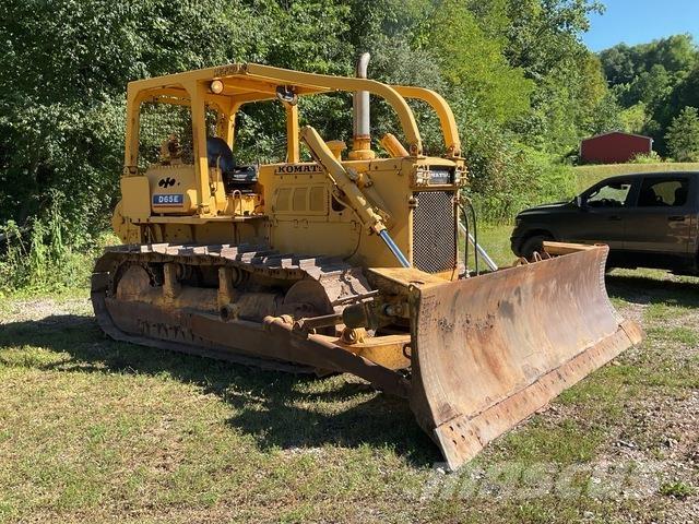 Komatsu D65E-6 Crawler dozers