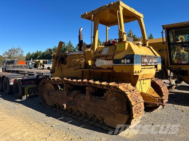 Komatsu D68E-1 Crawler dozers