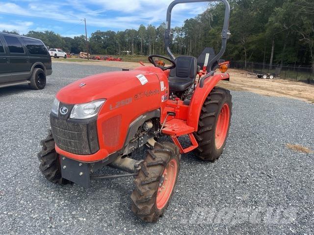 Kubota L2501DT Compact tractors