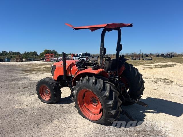 Kubota M6060 Tractors