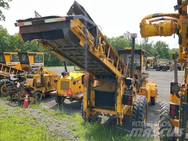 LeeBoy 3000 Conveyors