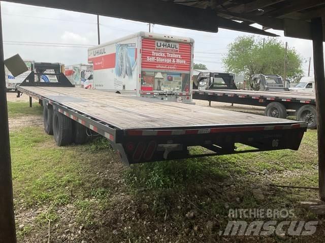 Load Trail  Flatbed/Dropside trailers