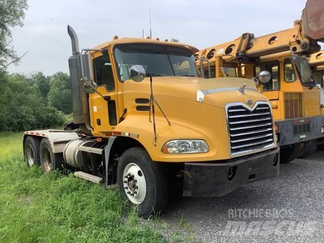 Mack 600 Tractor Units