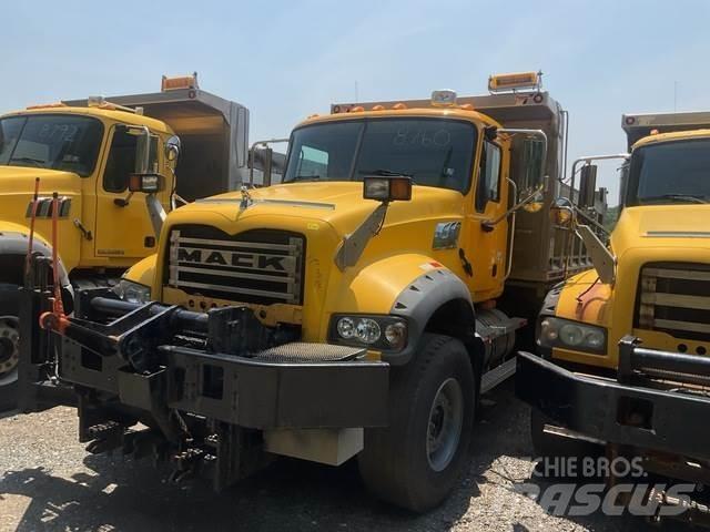 Mack 700 Snow blades and plows