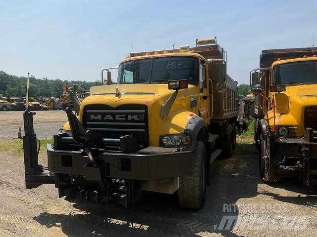 Mack 700 Snow blades and plows