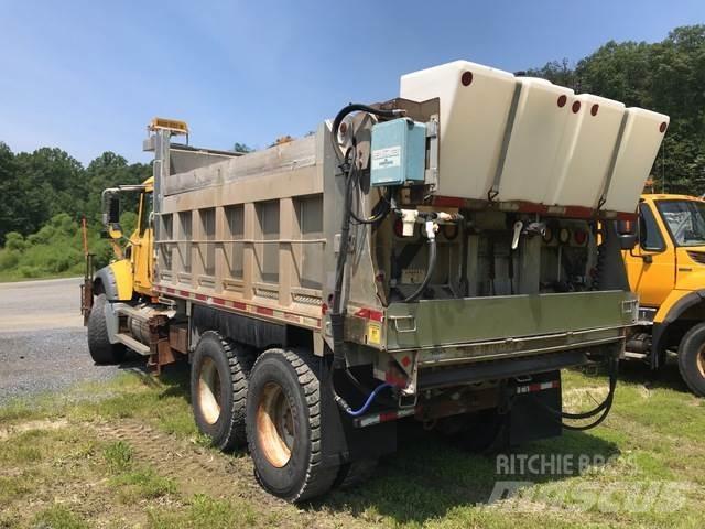 Mack 700 Snow blades and plows