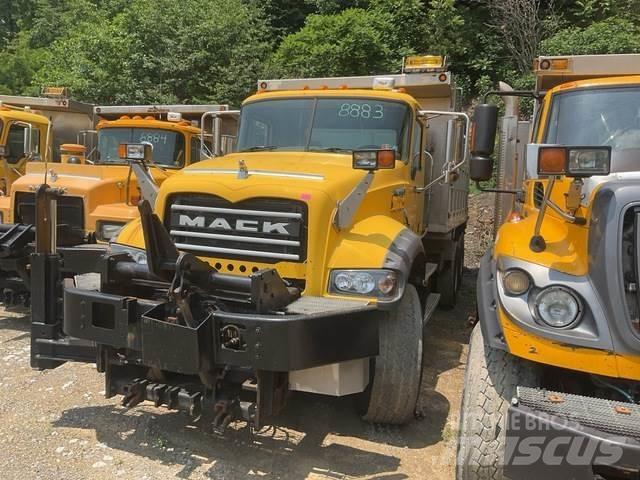 Mack 700 Snow blades and plows