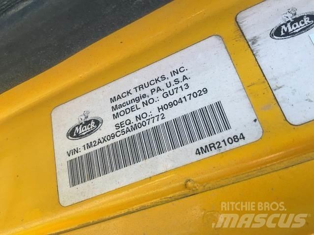 Mack 700 Snow blades and plows