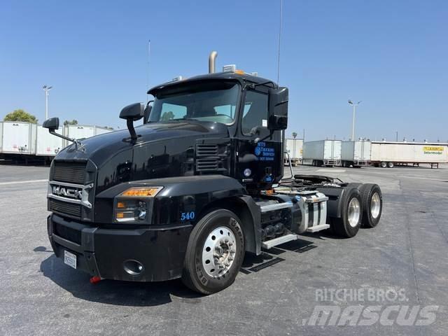 Mack AN64T Tractor Units